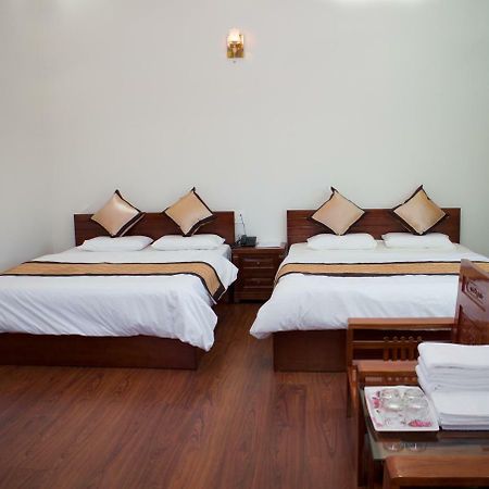 Hotel Nguyen Phuoc Плейку Экстерьер фото